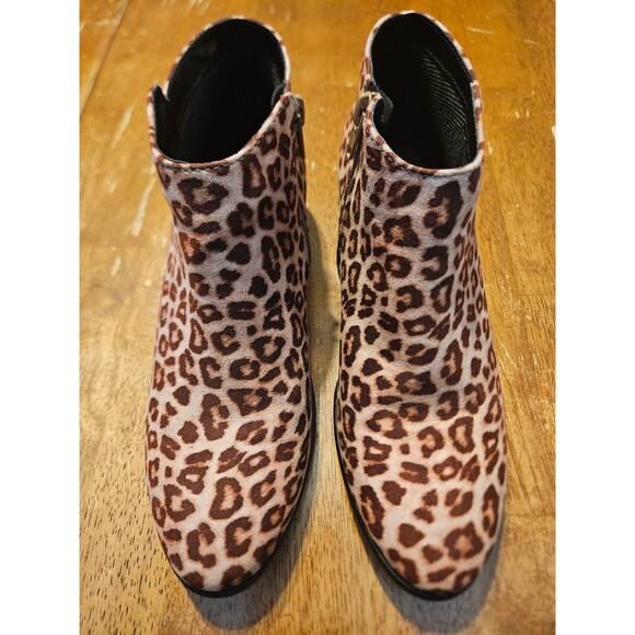 Soda Leopard Print Heeled Booties Size 7 Zip Up - Picture 5 of 8